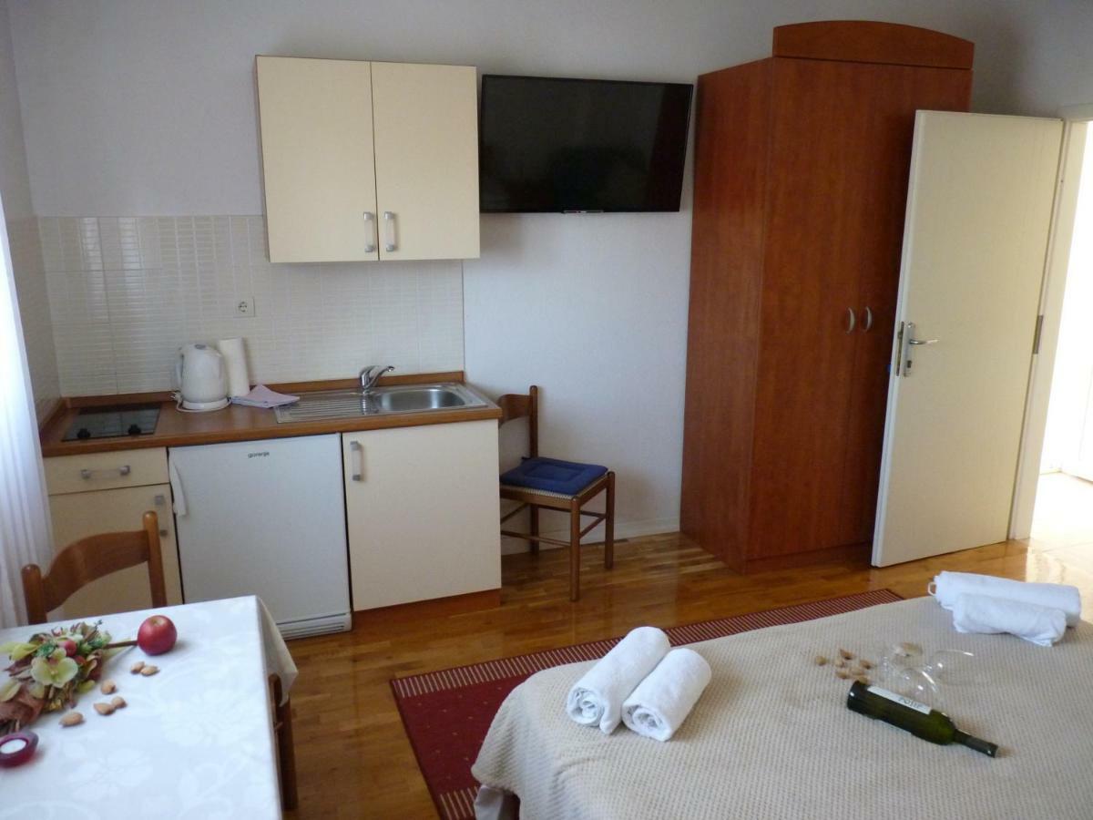 Apartments Bombonin Makarska Esterno foto